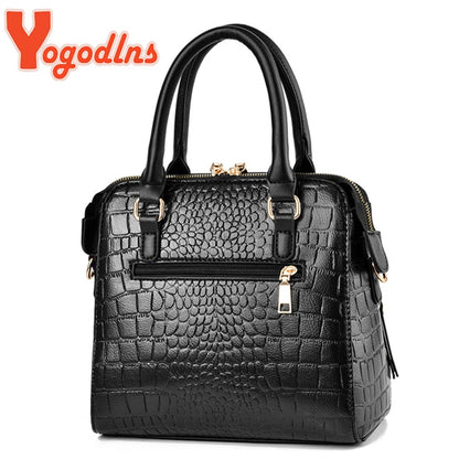 Sac à main motif crocodile pompon luxe femme